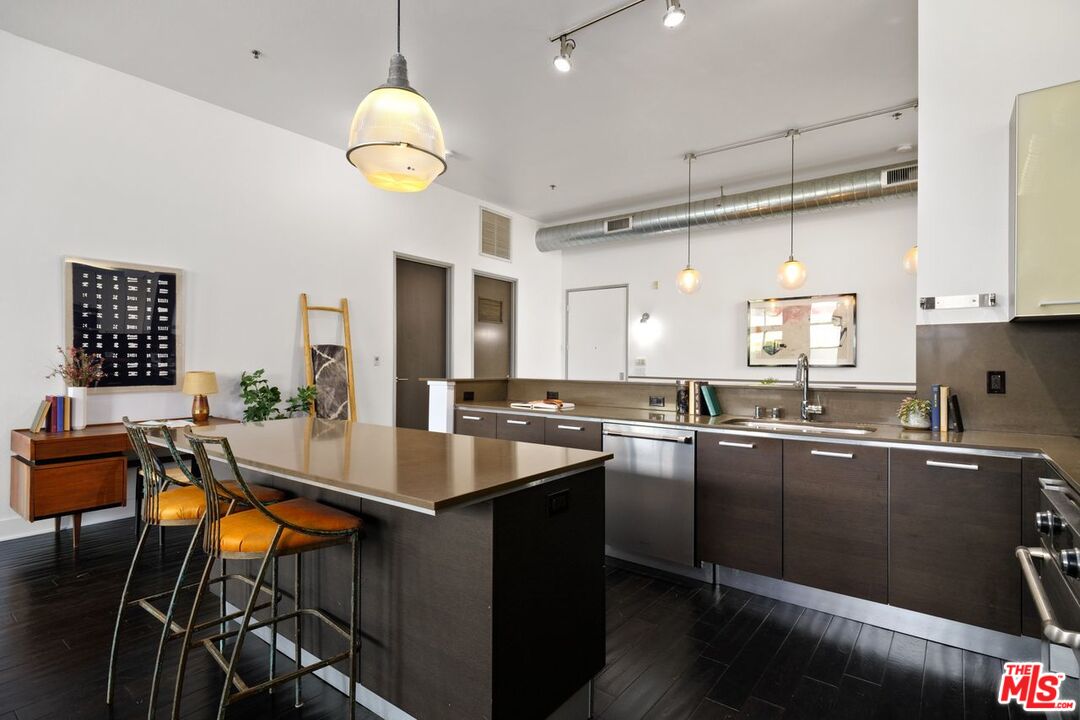13320 Beach Avenue, Unit 101 Marina del Rey, CA 90292 - Photo 10 of 25