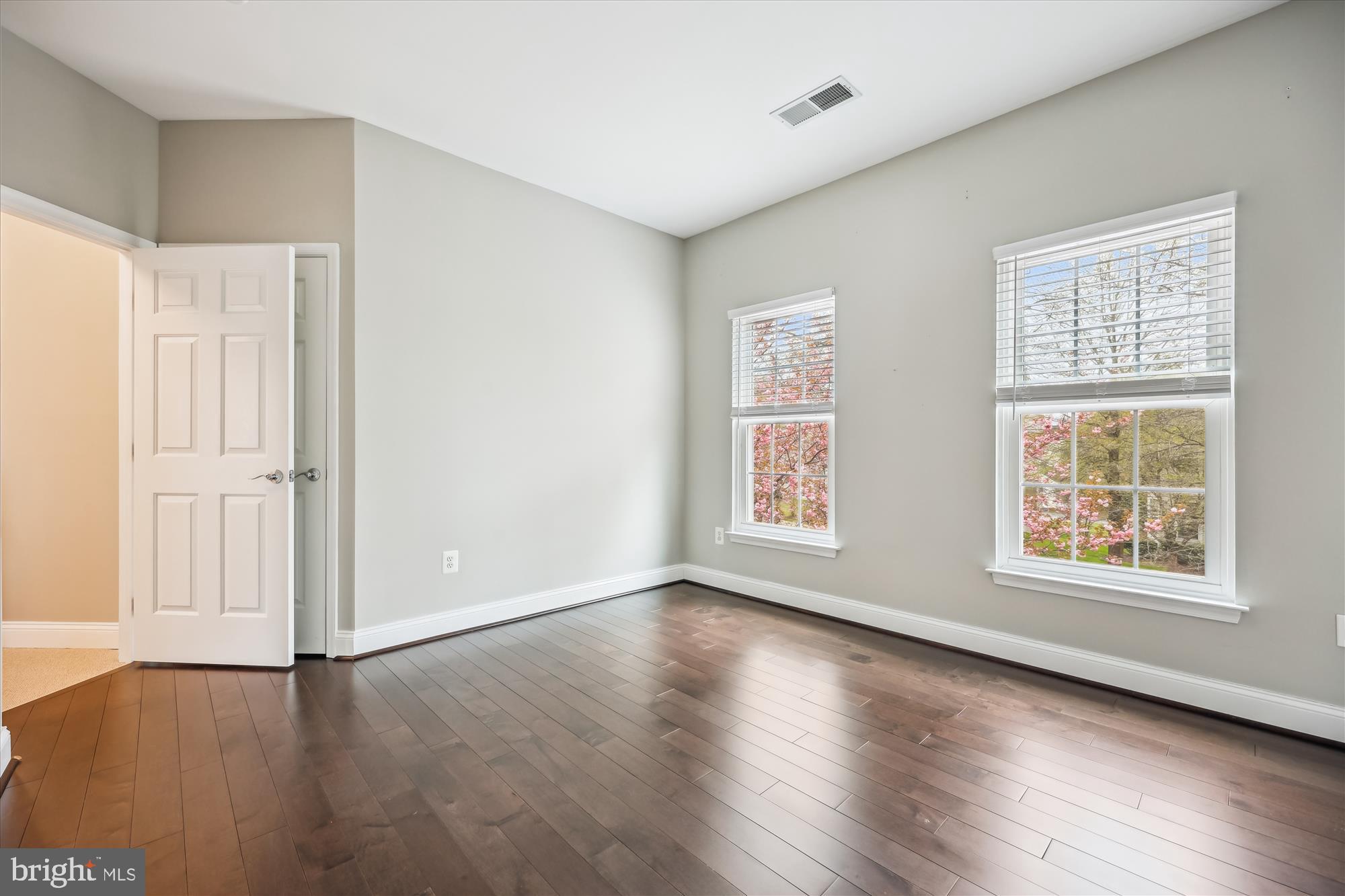 18301 Beechnut Way Boyds, MD 20841 - Photo 34 of 72 Bedroom