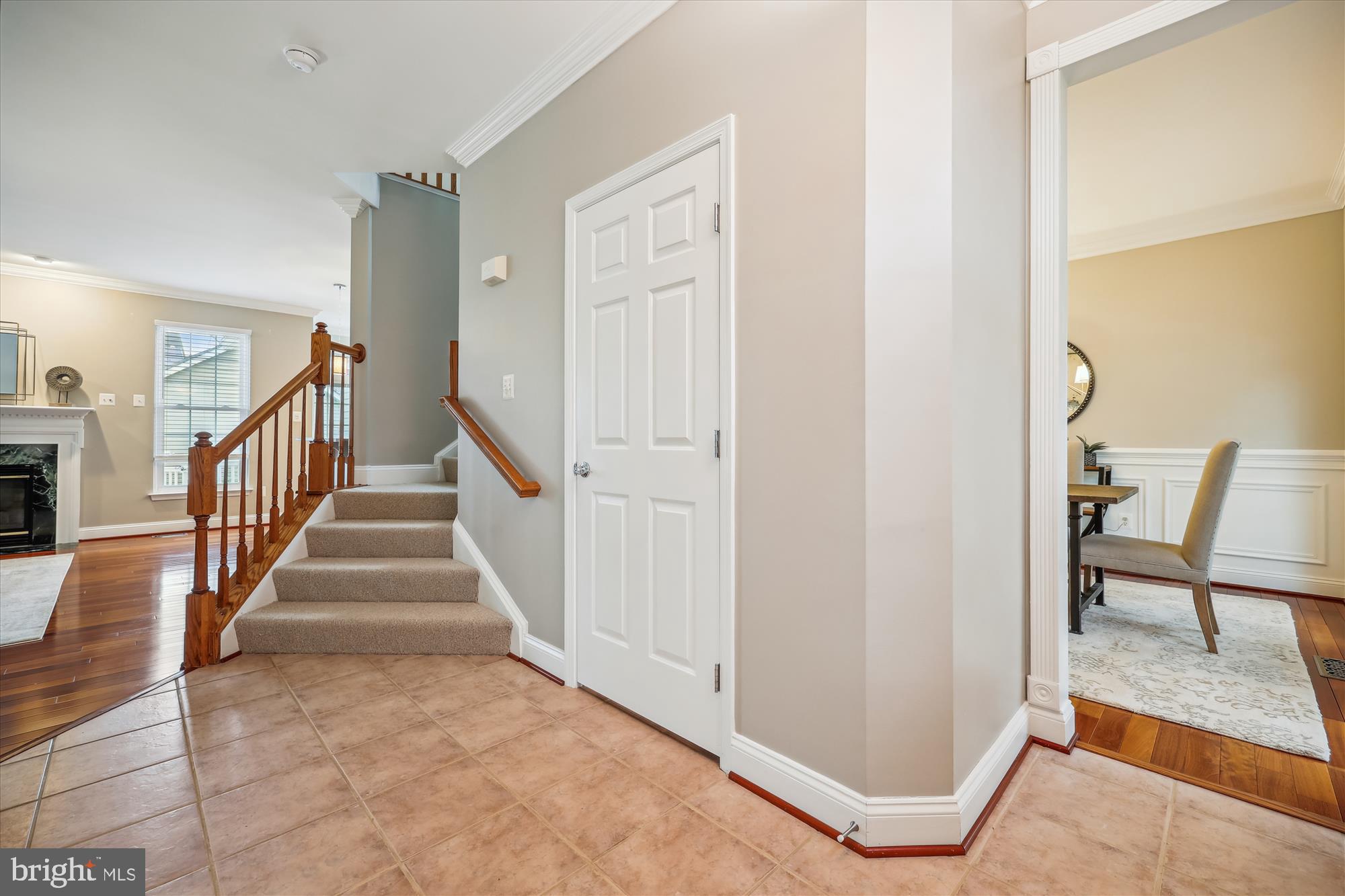 18301 Beechnut Way Boyds, MD 20841 - Photo 4 of 72 a view of a hallway with interior of the house