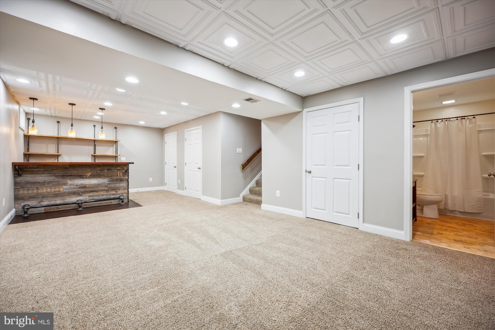 18301 Beechnut Way Boyds, MD 20841 - Photo 45 of 72 a view of kitchen with refrigerator and window