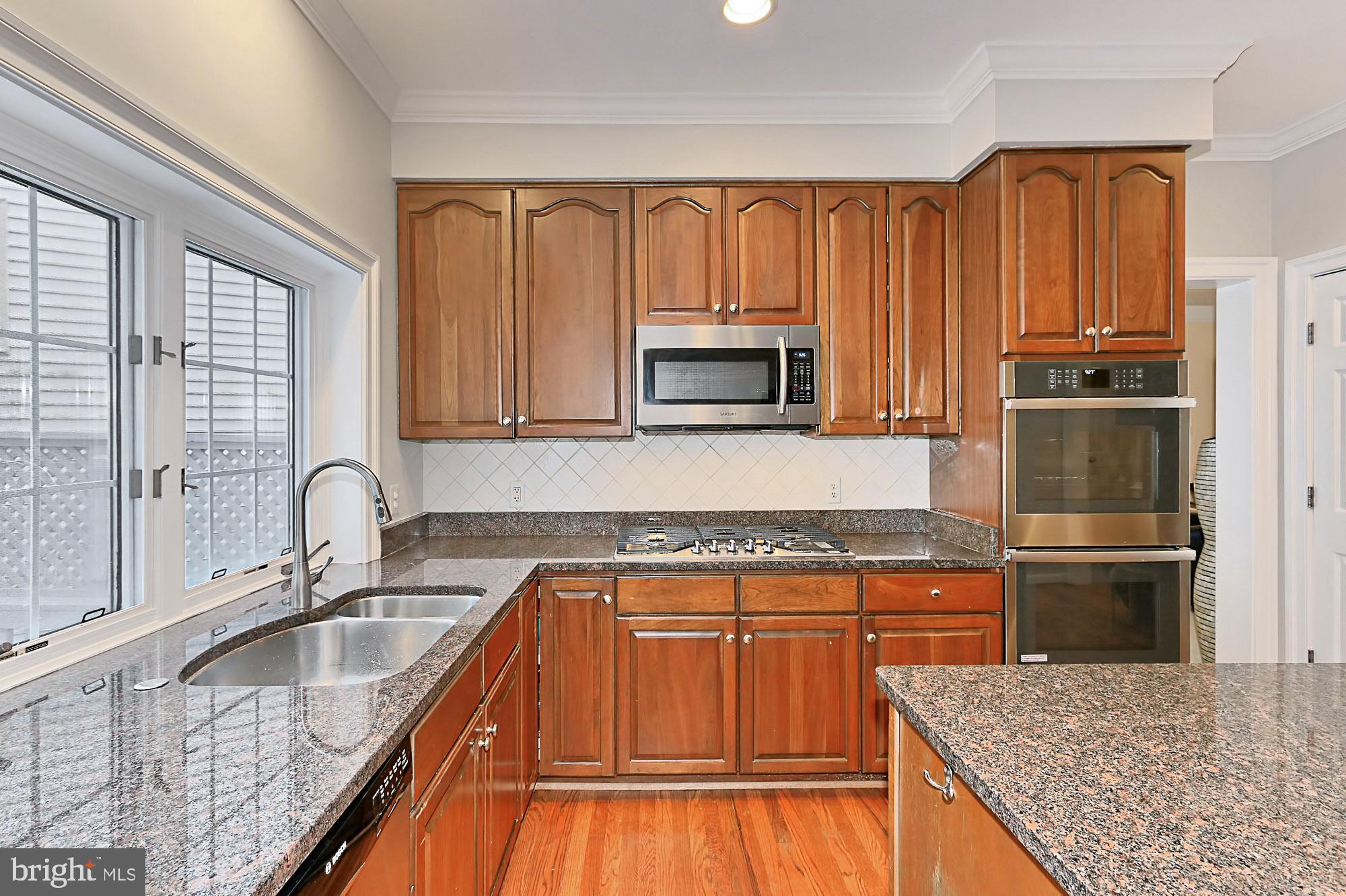 9725 Hidden Valley Road Vienna, VA 22181 - Photo 18 of 48 Kitchen