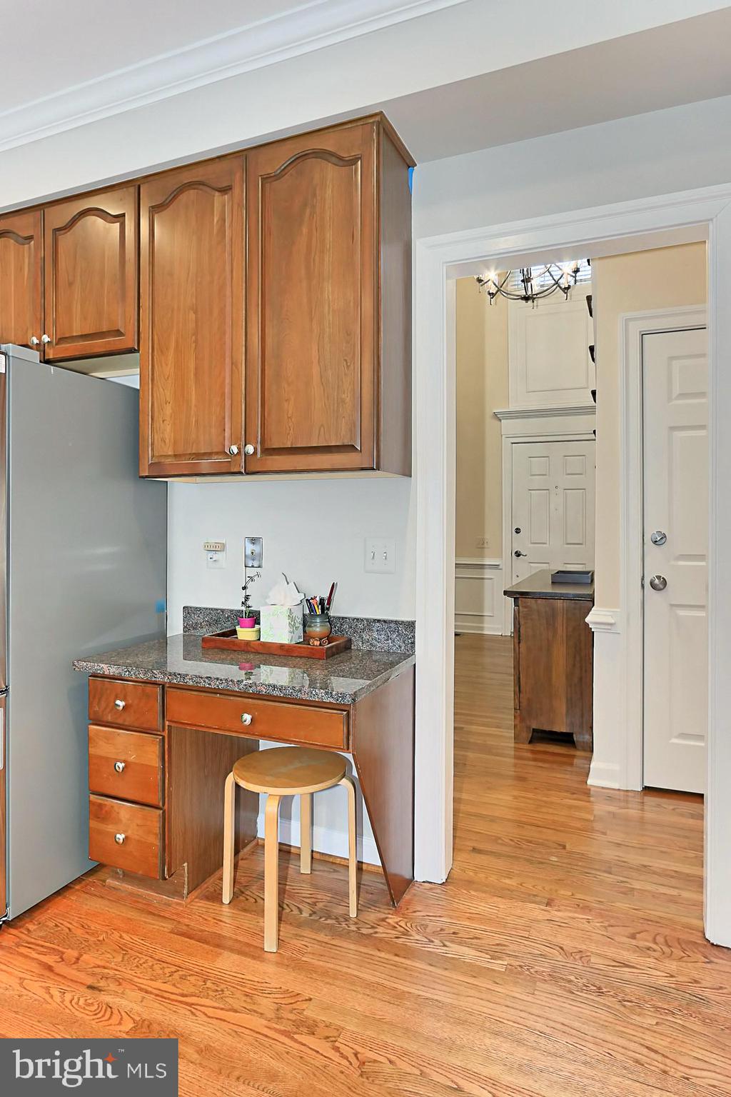 9725 Hidden Valley Road Vienna, VA 22181 - Photo 19 of 48 Kitchen
