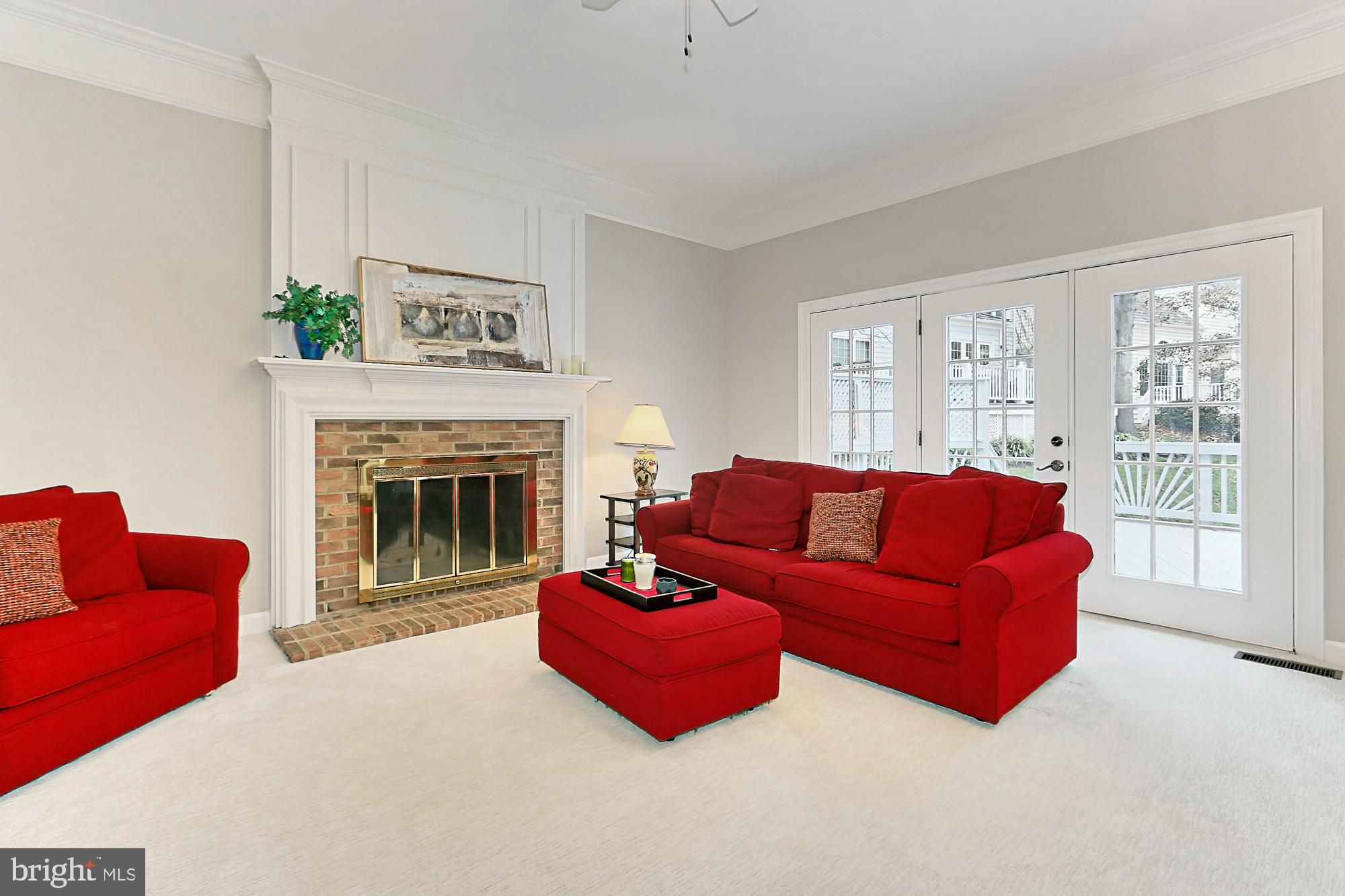 9725 Hidden Valley Road Vienna, VA 22181 - Photo 22 of 48 Family Room