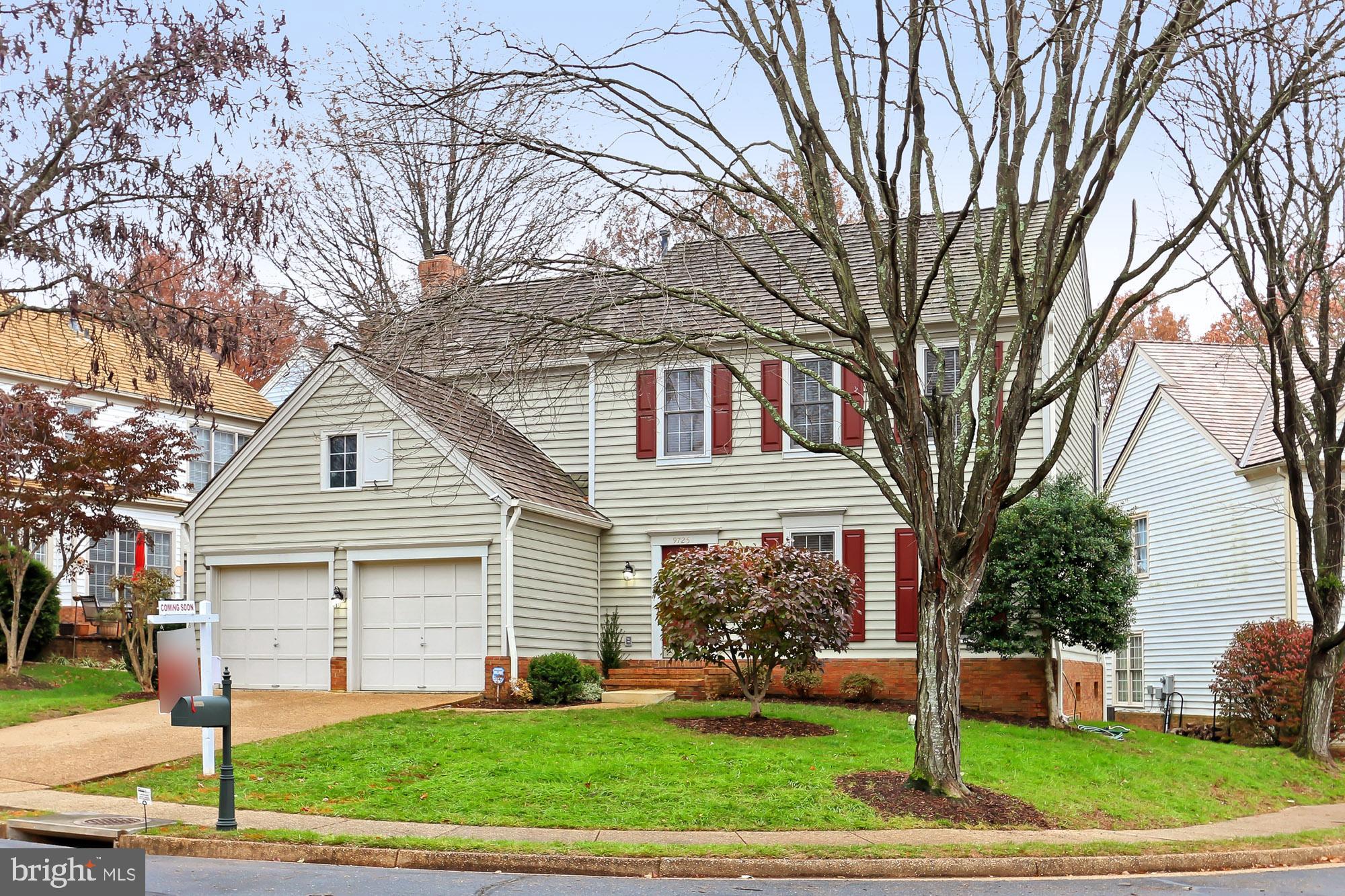 9725 Hidden Valley Road Vienna, VA 22181 - Photo 4 of 48 Front