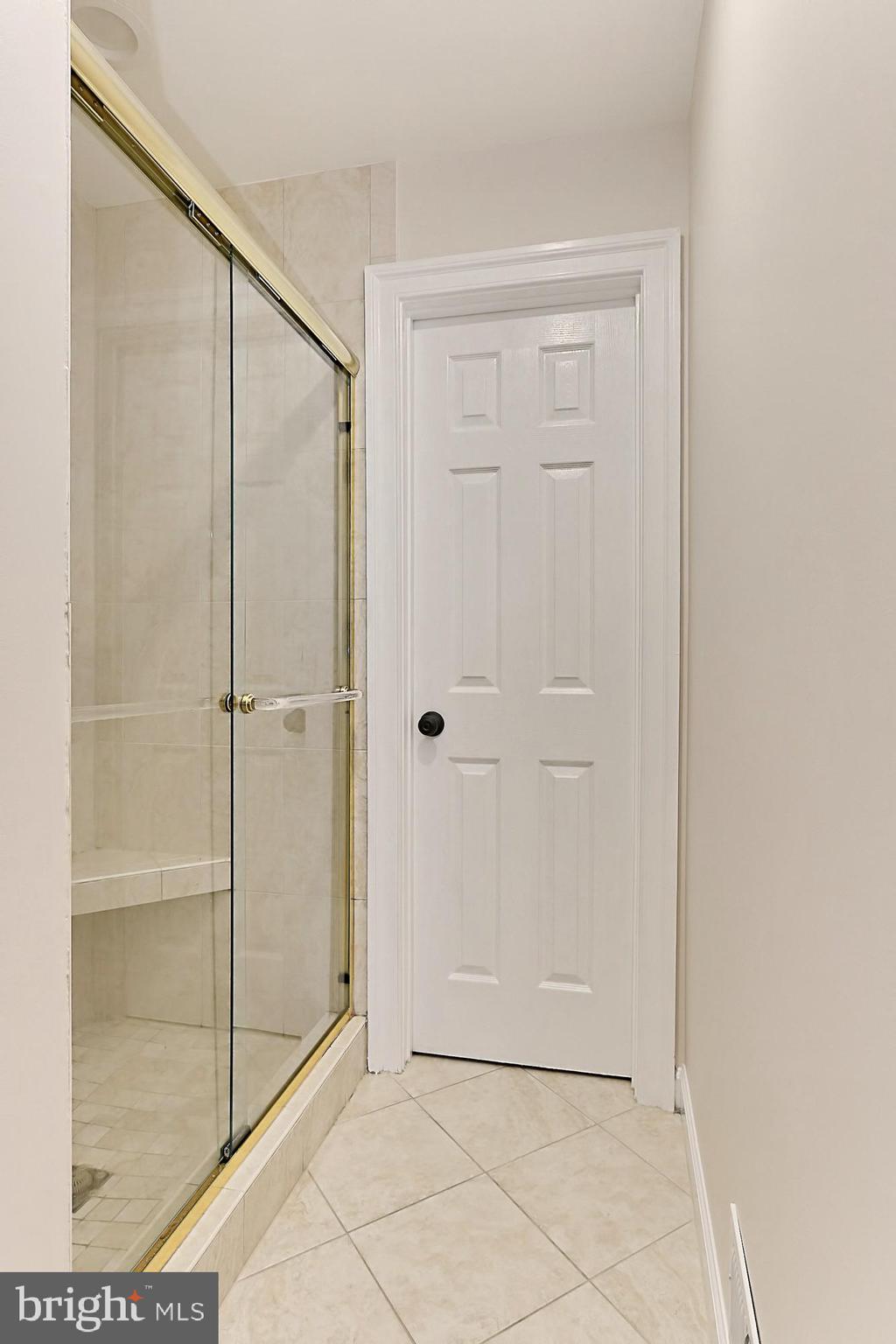9725 Hidden Valley Road Vienna, VA 22181 - Photo 31 of 48 Master Bath