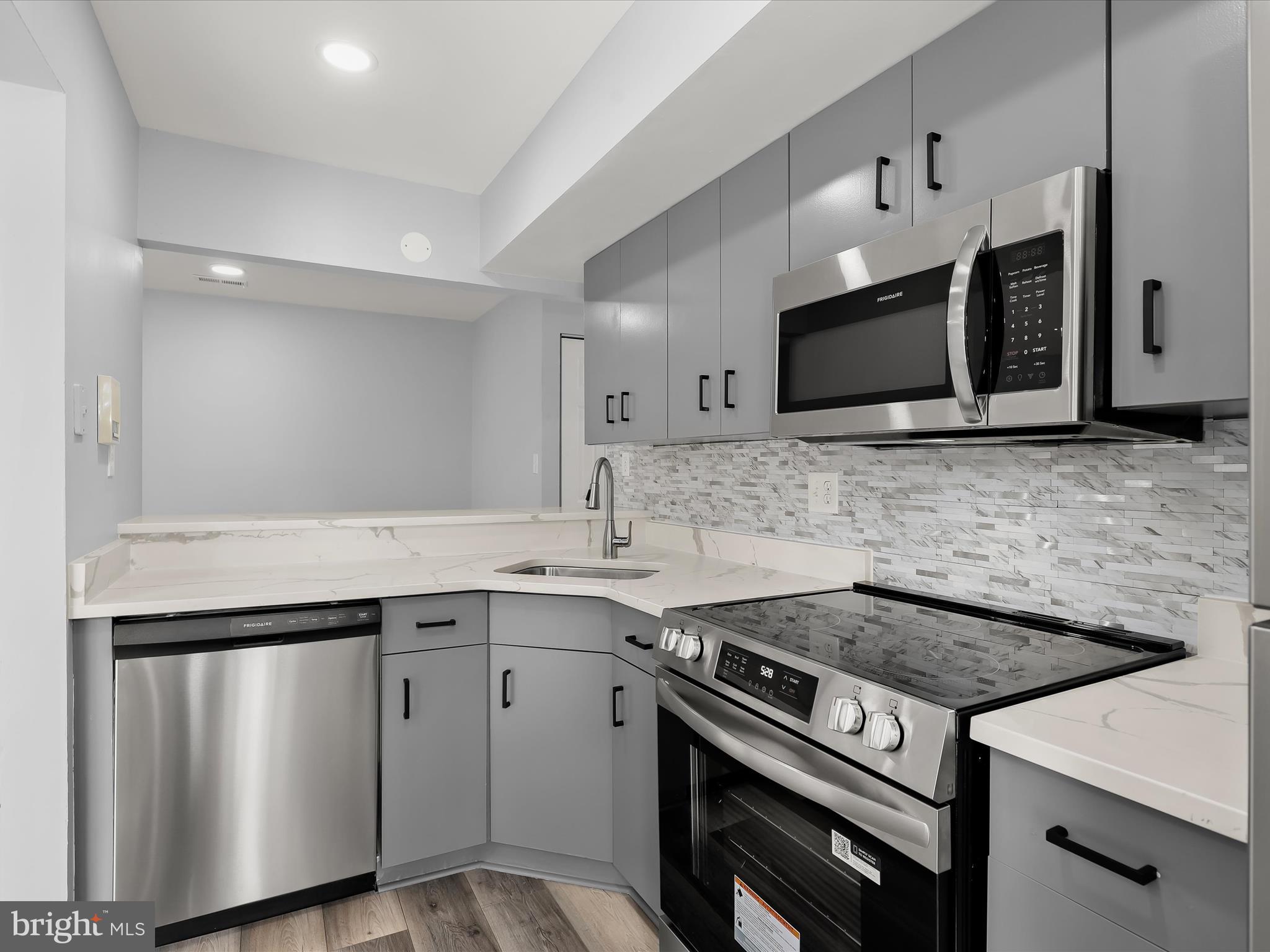 6708 Ridge Road, Unit 204 Baltimore, MD 21237 - Photo 15 of 31 Kitchen