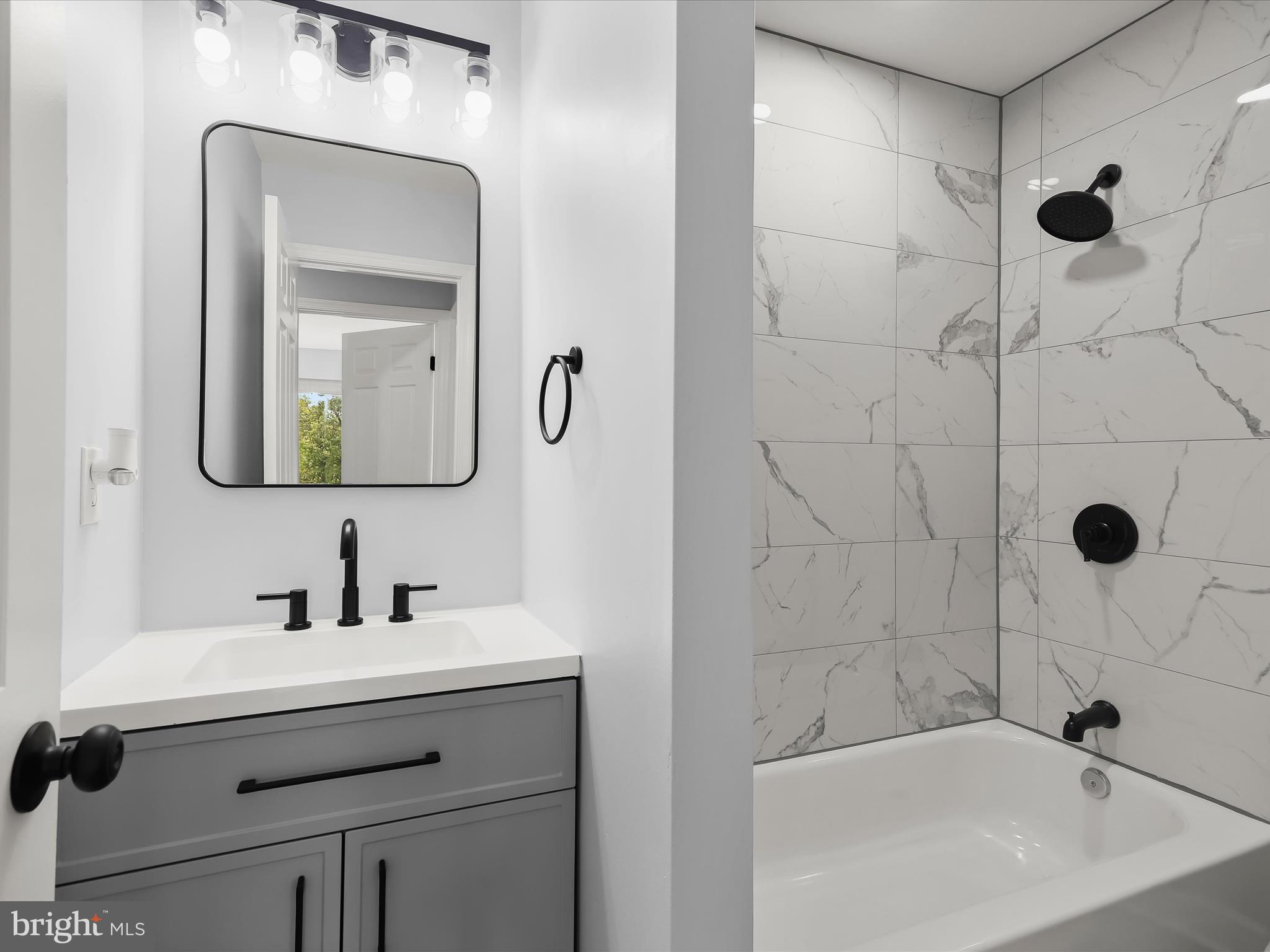 6708 Ridge Road, Unit 204 Baltimore, MD 21237 - Photo 21 of 31 Primary En Suite Bath