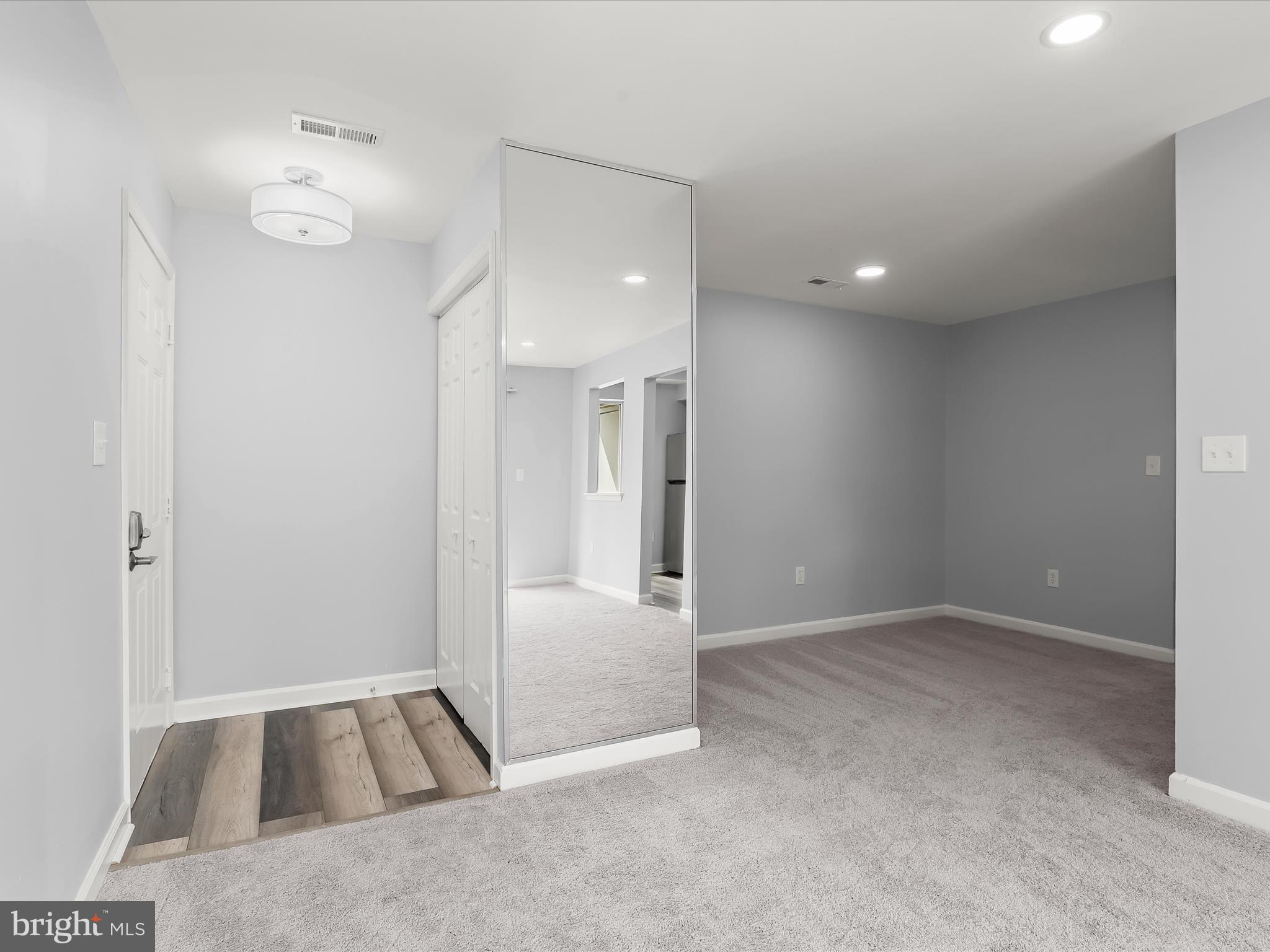 6708 Ridge Road, Unit 204 Baltimore, MD 21237 - Photo 4 of 31 Entry