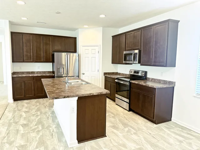 $349,900 | 5115 Triple Crown Way, Indianapolis, IN 46237