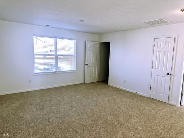 $349,900 | 5115 Triple Crown Way, Indianapolis, IN 46237