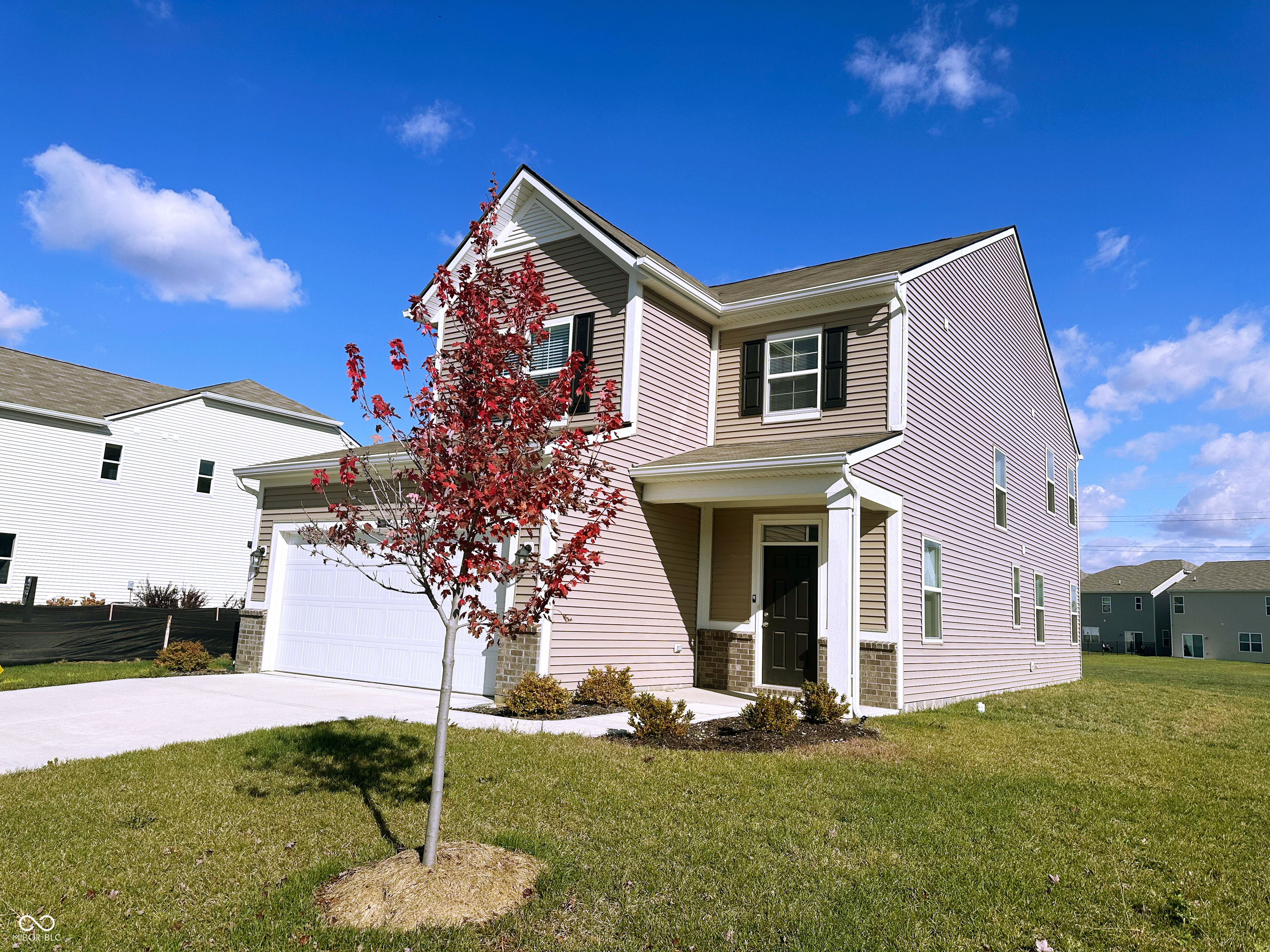 5115 Triple Crown Way Indianapolis, IN 46237 - Photo 4 of 38