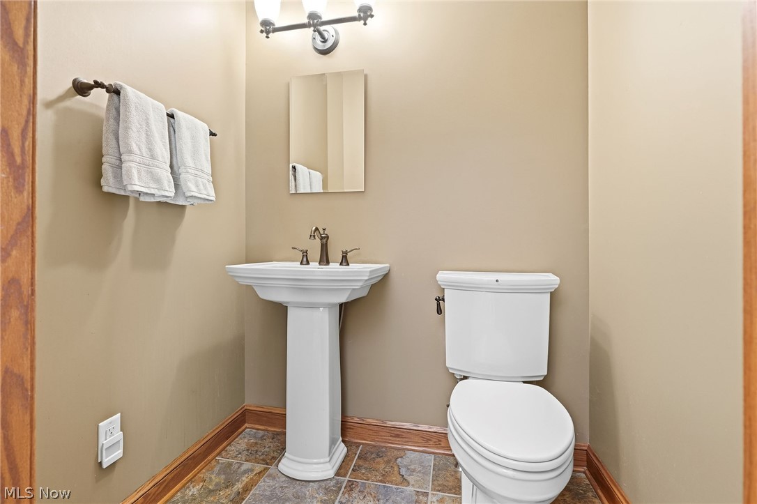 3199 Blake Road Wadsworth, OH 44281 - Photo 15 of 39 1/2 Bath