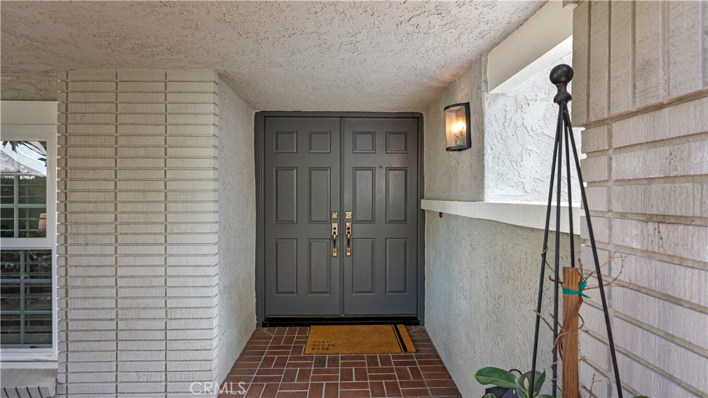 6 Mallard Irvine, CA 92604 - Photo 6 of 45 a view of a bathroom
