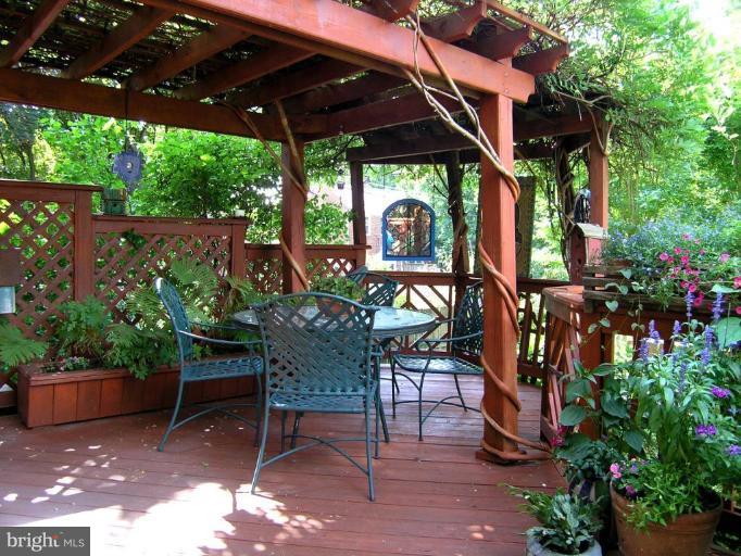 260 Stanmore Road Baltimore, MD 21212 - Photo 16 of 17 Deck