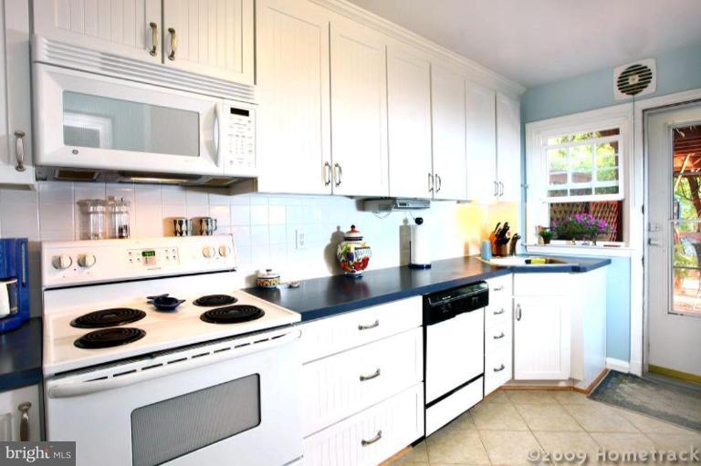 260 Stanmore Road Baltimore, MD 21212 - Photo 7 of 17 Kitchen