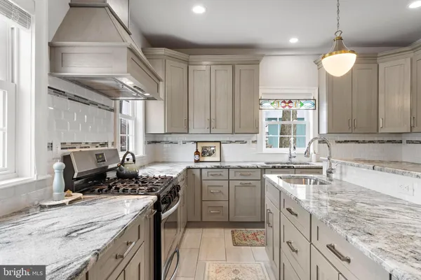 $963,000 | 421 North Main Street, Hightstown, NJ 08520