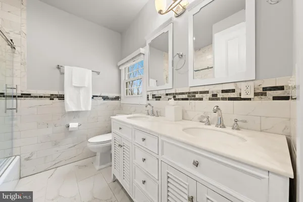 $963,000 | 421 North Main Street, Hightstown, NJ 08520