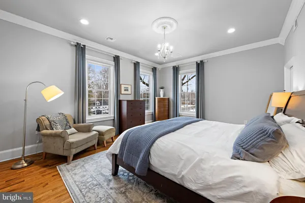 $963,000 | 421 North Main Street, Hightstown, NJ 08520