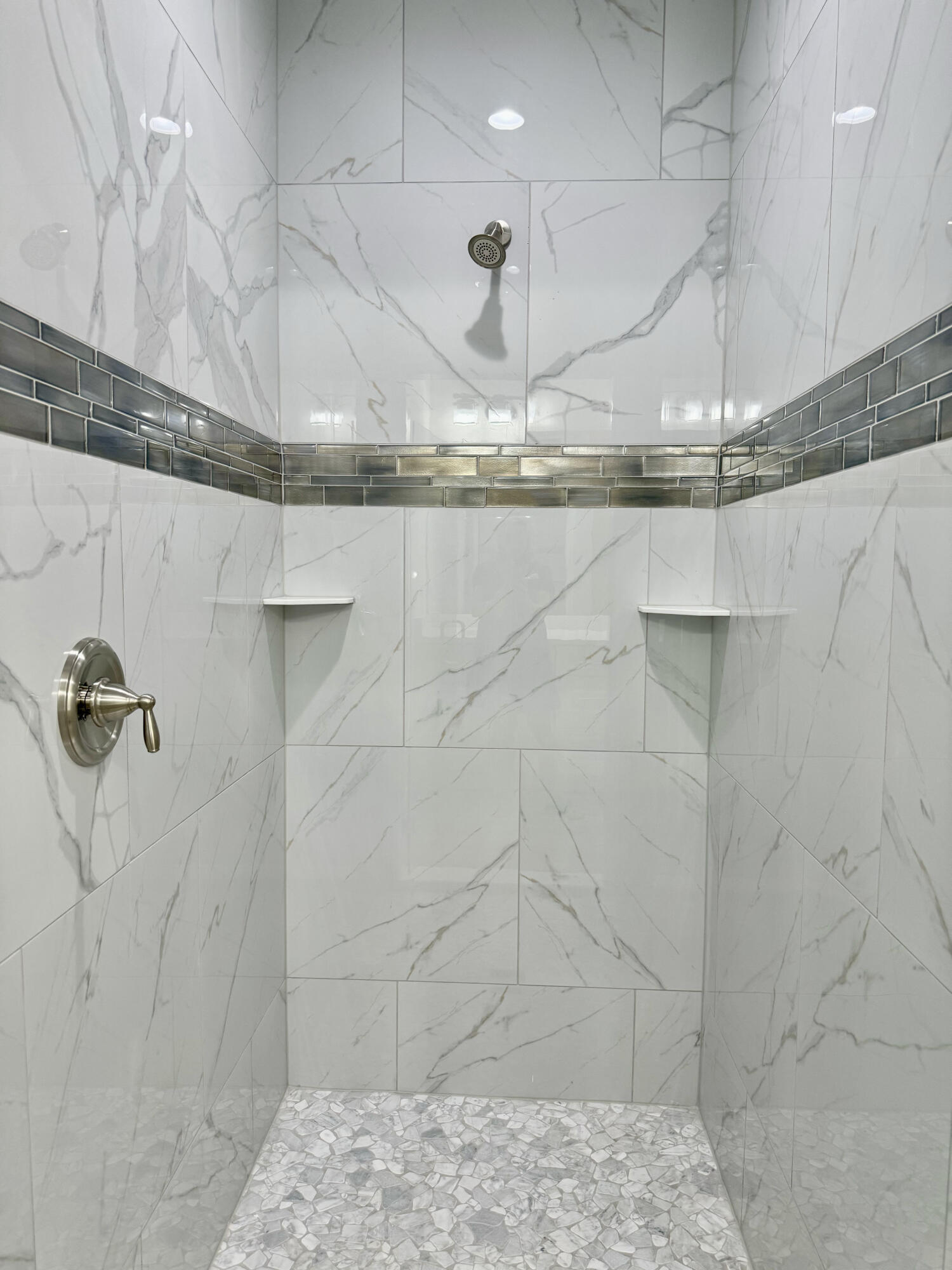 553 Southeast 36th Terrace Okeechobee, FL 34974 - Photo 11 of 21 a bathroom with a shower