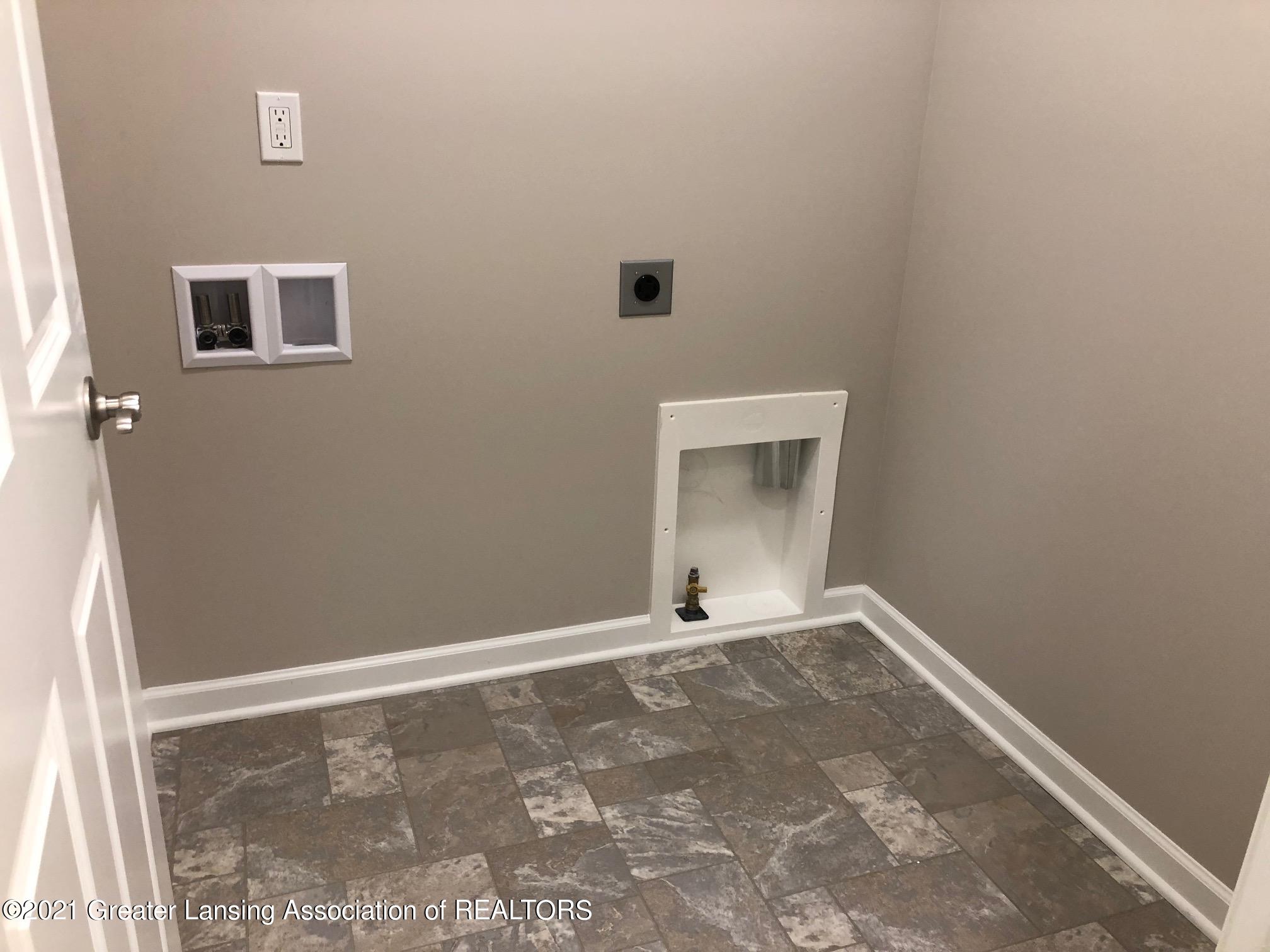 99 Dickens Street Spring Arbor, MI 49283 - Photo 10 of 20 IMG_7262