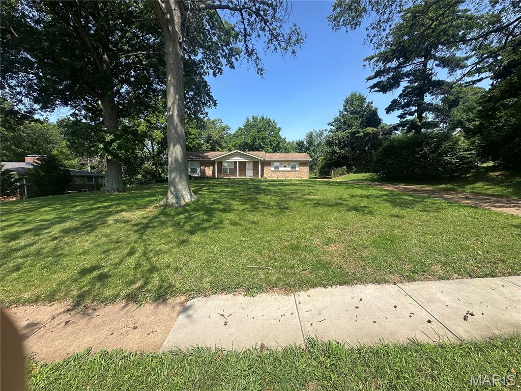 9835 East Watson Road St. Louis, MO 63126 - Photo 3 of 6 Gallery Image 3