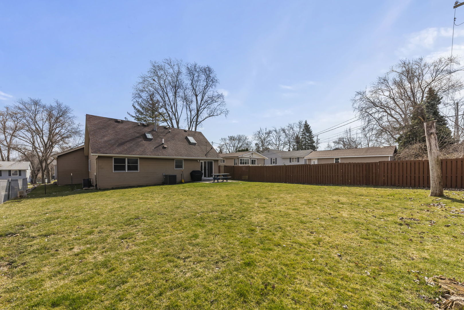 9 Wander Way Lake In The Hills, IL 60156 - Photo 20 of 23 Gallery Image 20