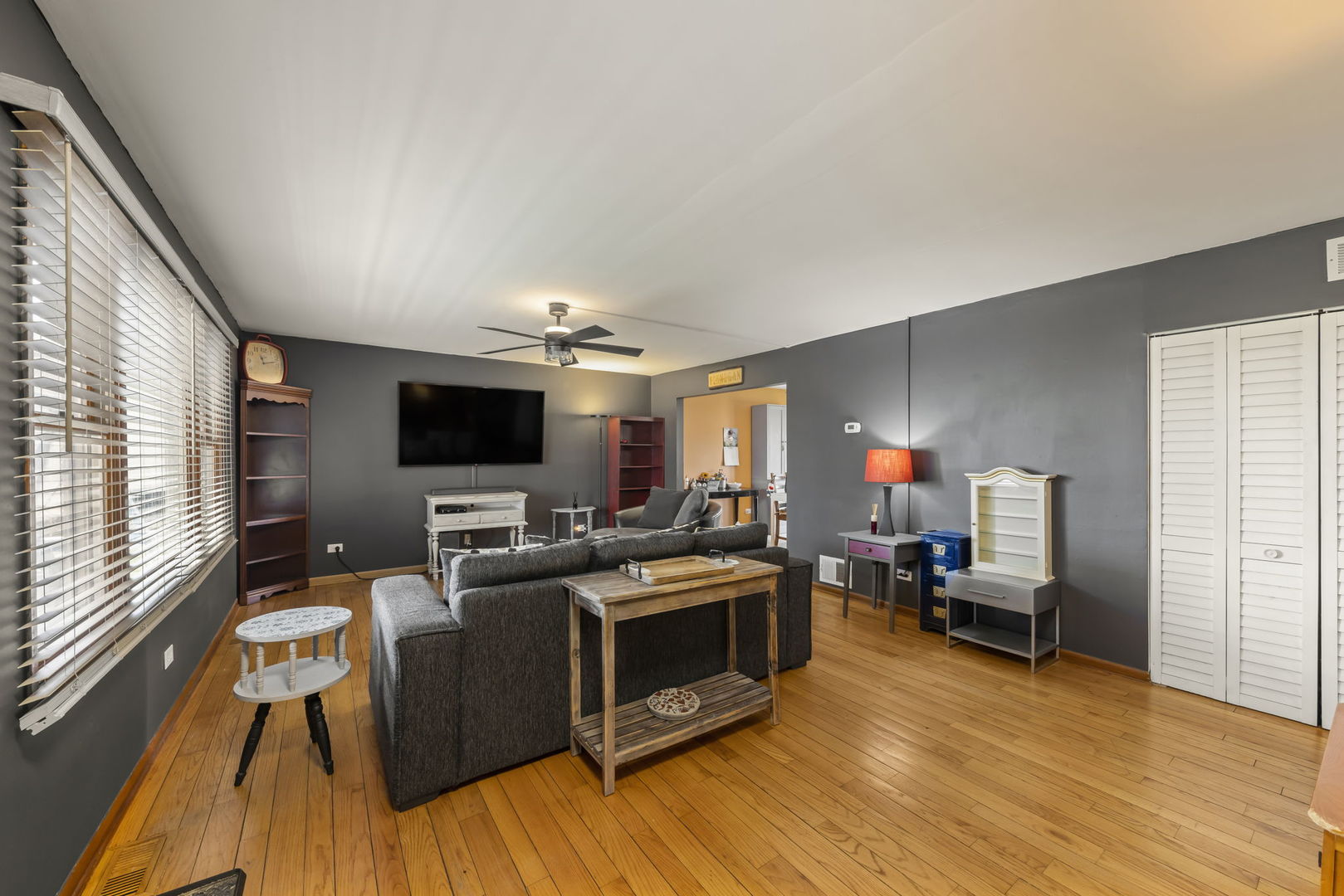 9 Wander Way Lake In The Hills, IL 60156 - Photo 6 of 23 Gallery Image 6