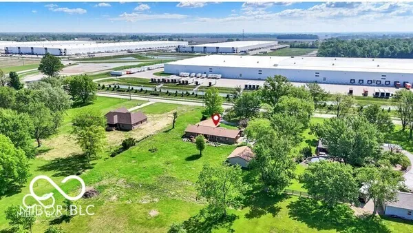 $575,000 | 5272 Graham Road, Whiteland, IN 46184