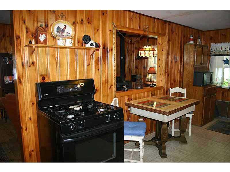 26 Shore Road Lewiston, ME 04240 - Photo 12 of 30 Kitchen.