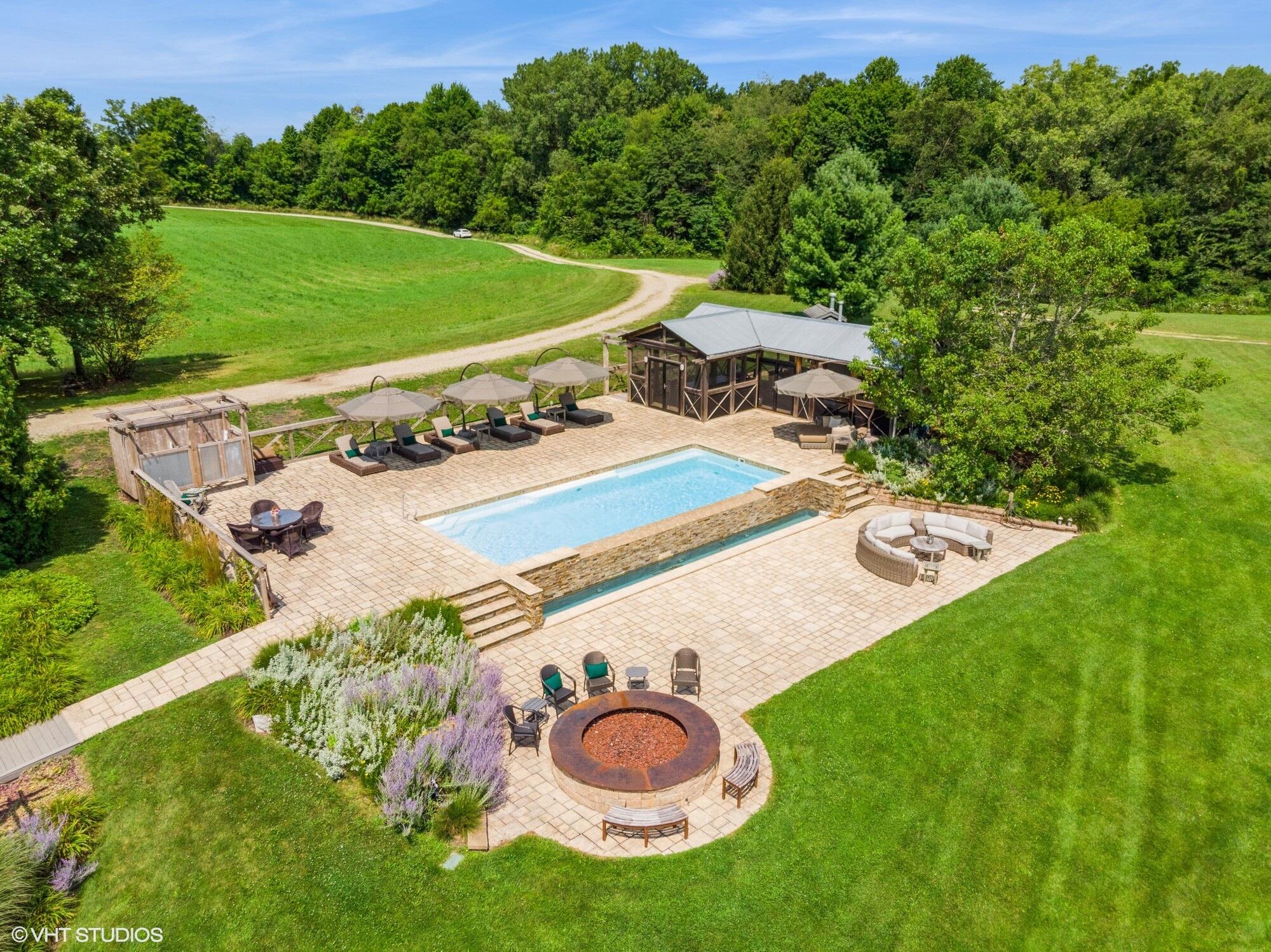 12801 Hills Road Buchanan, MI 49107 - Photo 26 of 46 064_12801HillsRoad_2193_MRED_2000x1333