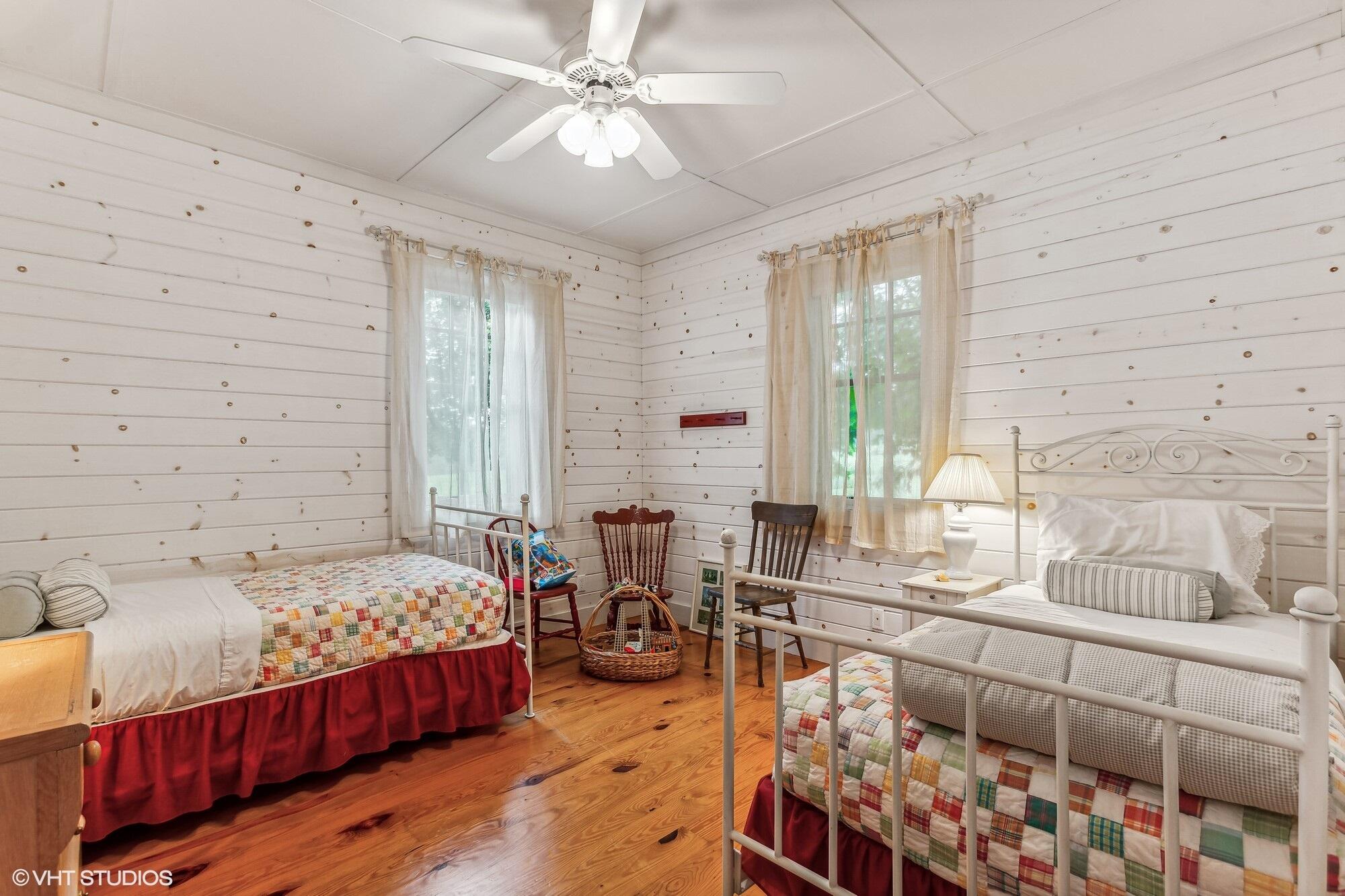 12801 Hills Road Buchanan, MI 49107 - Photo 35 of 46 049_12801HillsRoad_2080_MRED_2000x1333