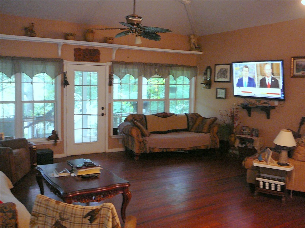 81 Parnell Road Abbeville, SC 29620 - Photo 4 of 24 Gallery Image 4