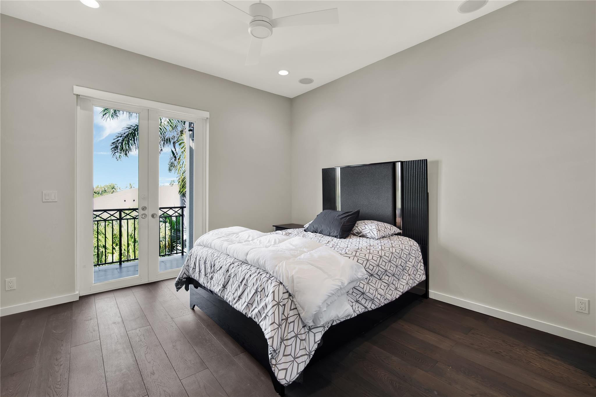 425 North Ocean Boulevard, Unit 3 Boca Raton, FL 33432 - Photo 53 of 69 a bedroom with a bed and a window