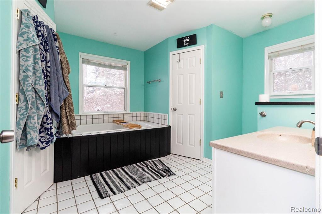 10695 Roberts Road Stockbridge, MI 49285 - Photo 23 of 60
