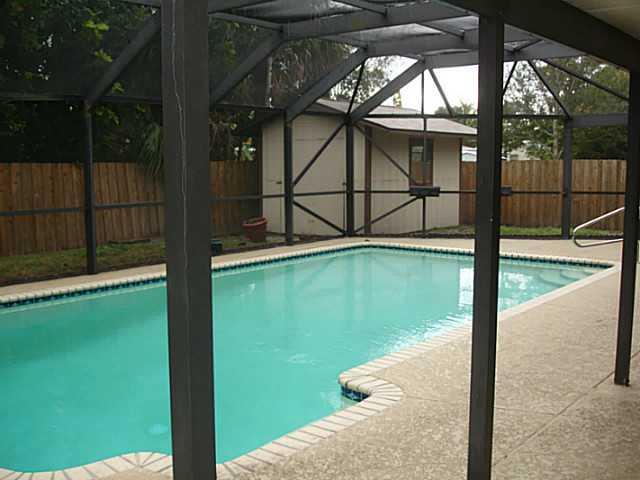 6002 Raintree Trail Fort Pierce, FL 34982 - Photo 20 of 24 Gallery Image 20