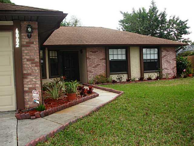 6002 Raintree Trail Fort Pierce, FL 34982 - Photo 2 of 24 Gallery Image 2