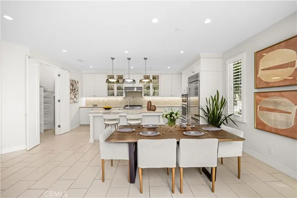 $2,580,000 | 164 Villa Ridge, Irvine, CA 92602