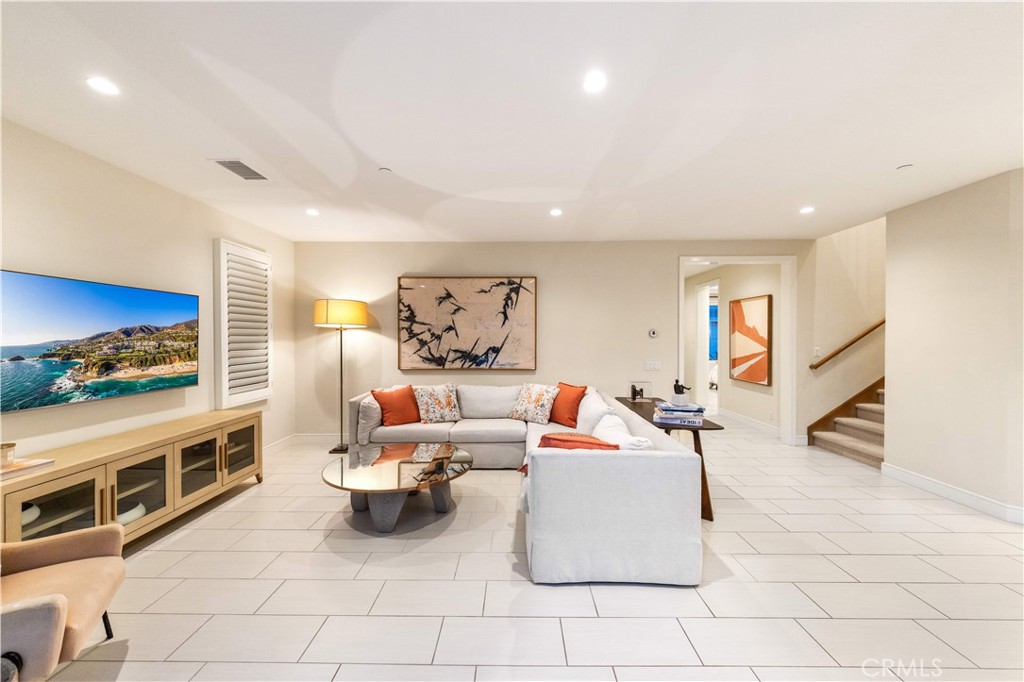 164 Villa Ridge Irvine, CA 92602 - Photo 13 of 49