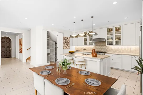 $2,580,000 | 164 Villa Ridge, Irvine, CA 92602