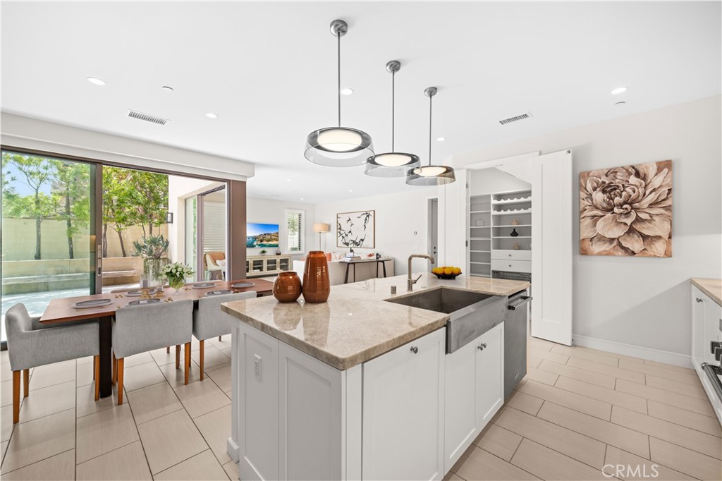 164 Villa Ridge Irvine, CA 92602 - Photo 18 of 49