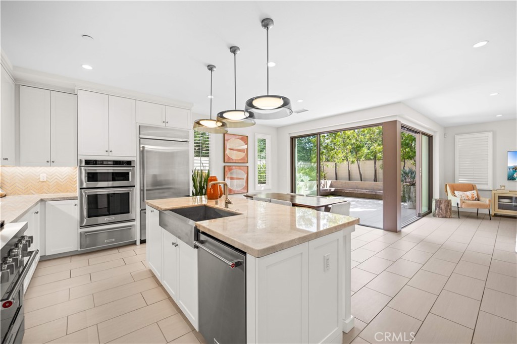 164 Villa Ridge Irvine, CA 92602 - Photo 23 of 49