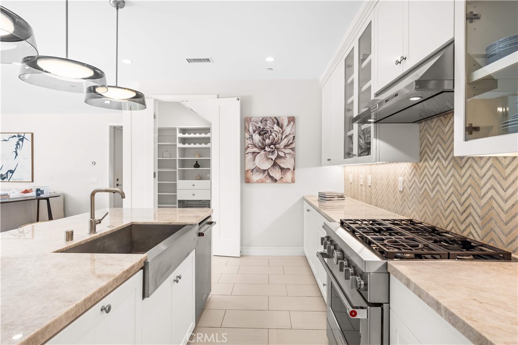 164 Villa Ridge Irvine, CA 92602 - Photo 24 of 49