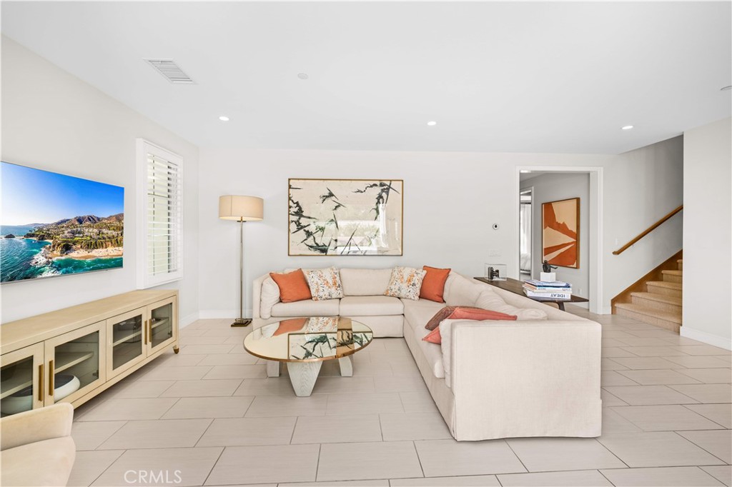 164 Villa Ridge Irvine, CA 92602 - Photo 27 of 49