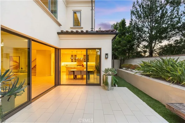 $2,580,000 | 164 Villa Ridge, Irvine, CA 92602