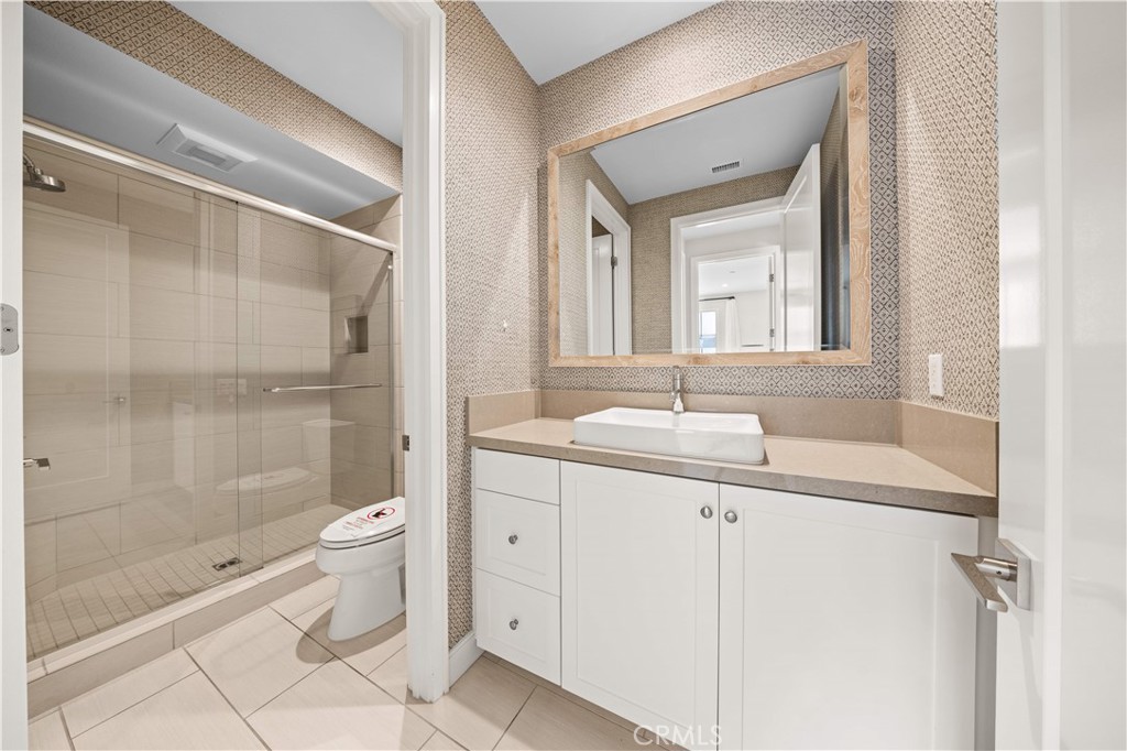 164 Villa Ridge Irvine, CA 92602 - Photo 5 of 49