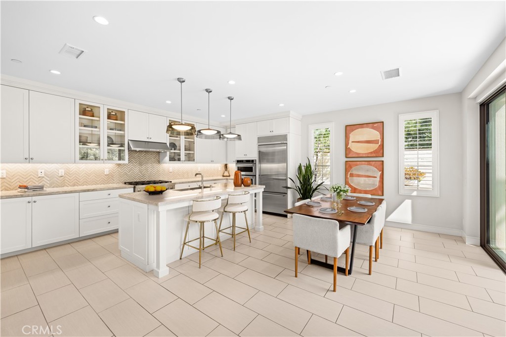 164 Villa Ridge Irvine, CA 92602 - Photo 9 of 49