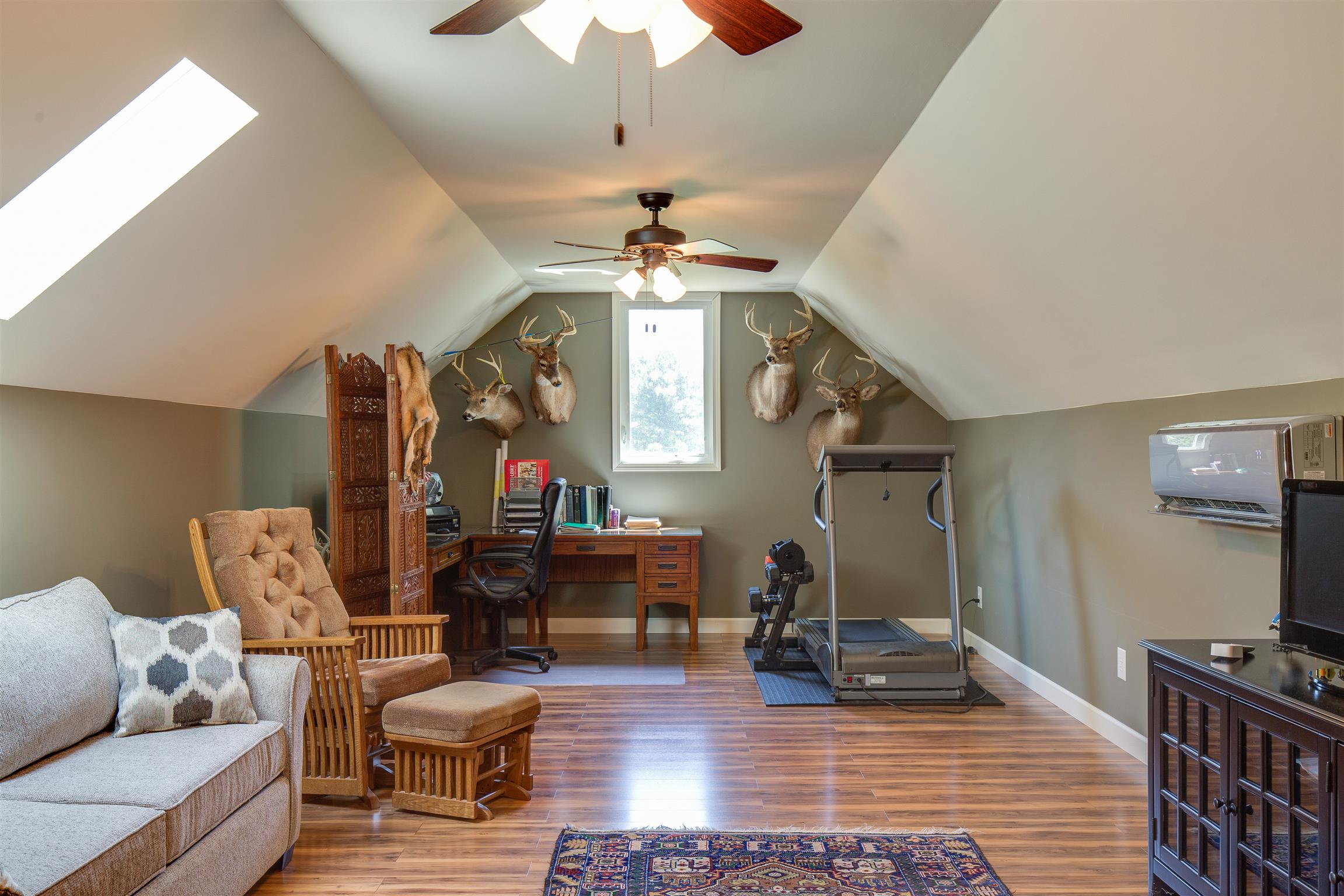 1045 North Corinth Road Portland, TN 37148 - Photo 21 of 29 a living room with furniture