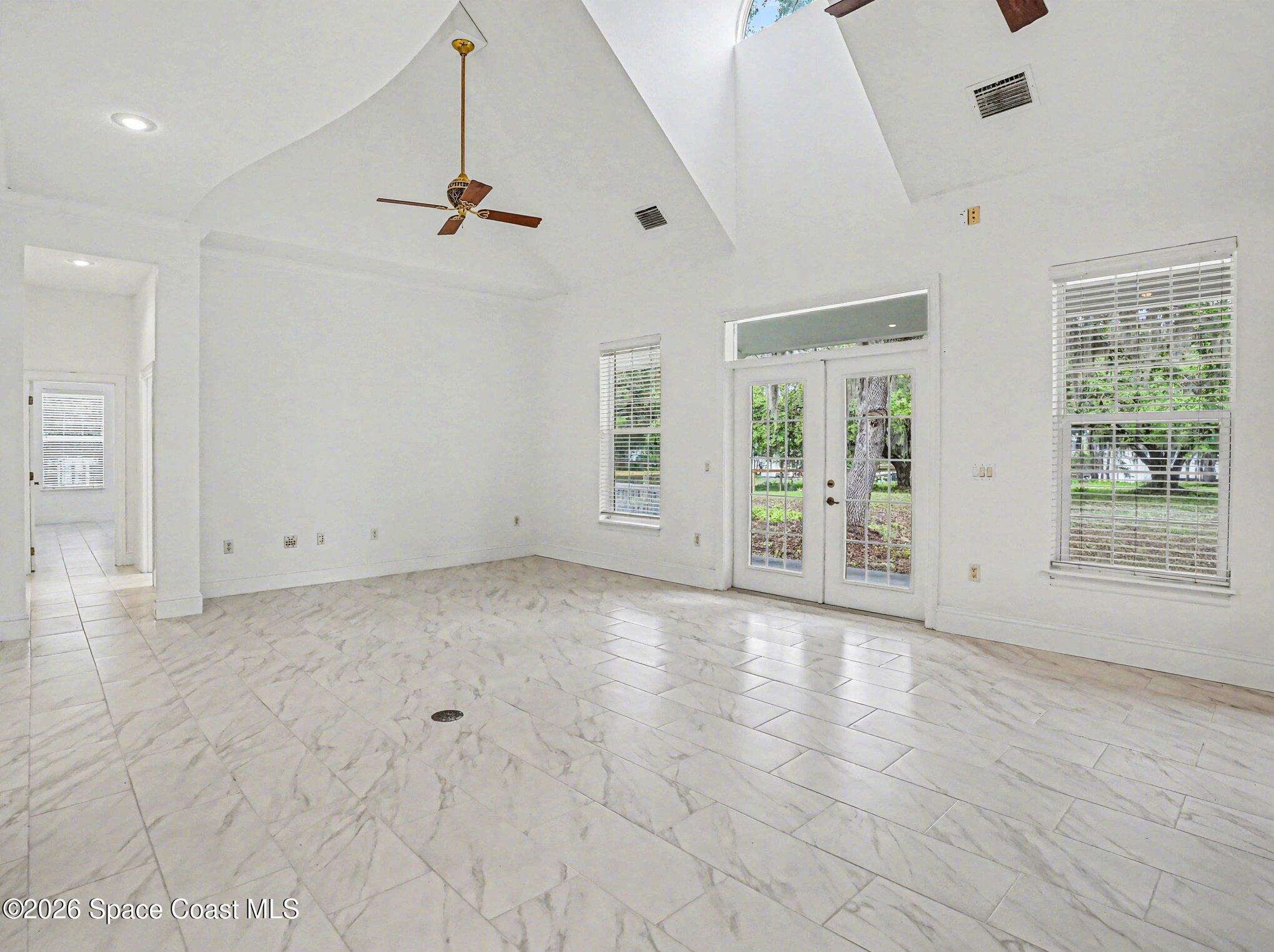 11940 Kirby Smith Road Orlando, FL 32832 - Photo 9 of 39