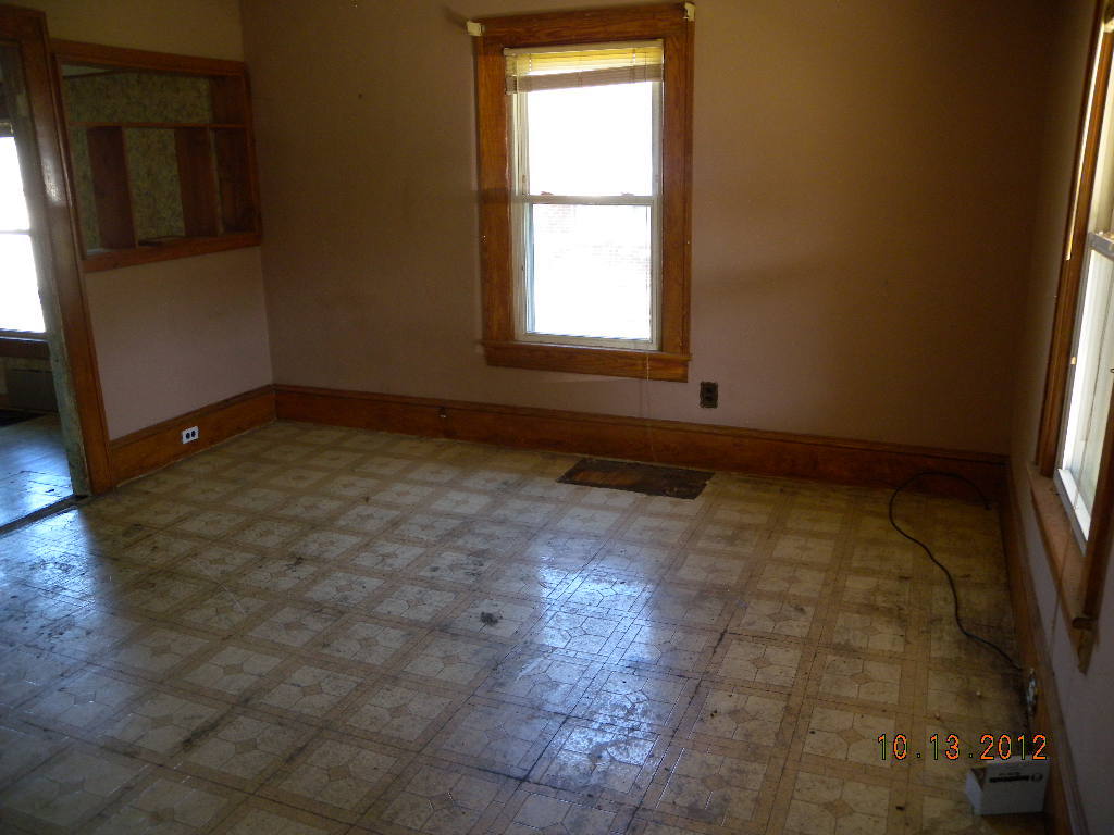 1126 Ray Road Southeast Roanoke, VA 24014 - Photo 2 of 17 021