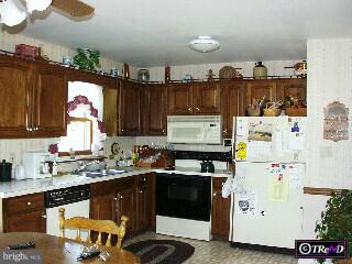2597 Ridge Road Elverson, PA 19520 - Photo 2 of 5 Gallery Image 2